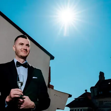 Boutique Alnis 康斯坦察