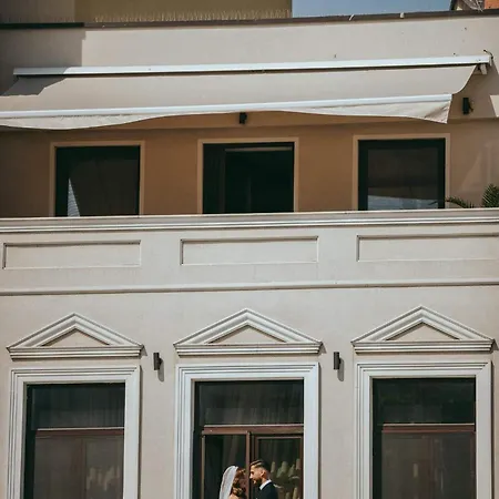 Boutique Alnis 게스트하우스 4*