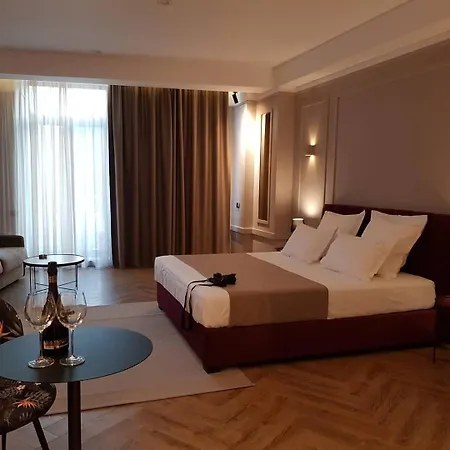Boutique Alnis Pensión 4*
